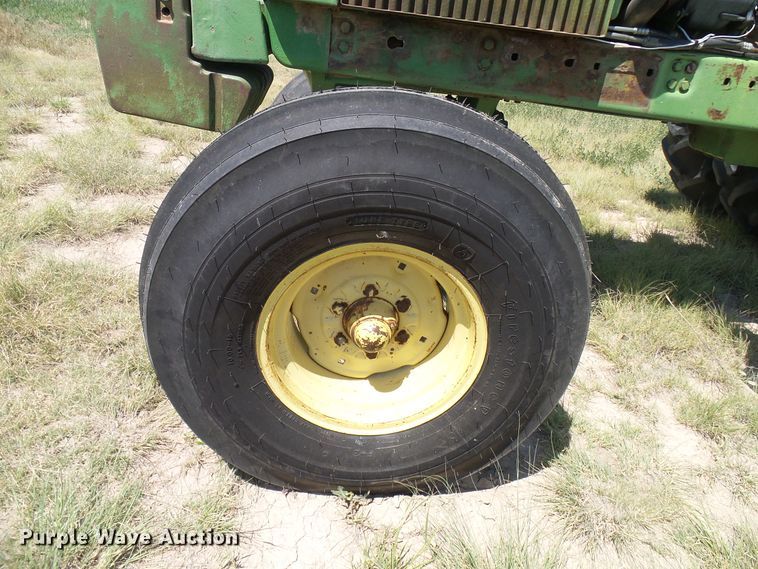 image for item DD6041 1973 John Deere 4430 tractor