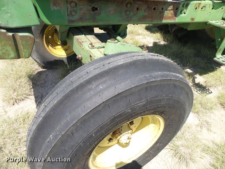 image for item DD6041 1973 John Deere 4430 tractor