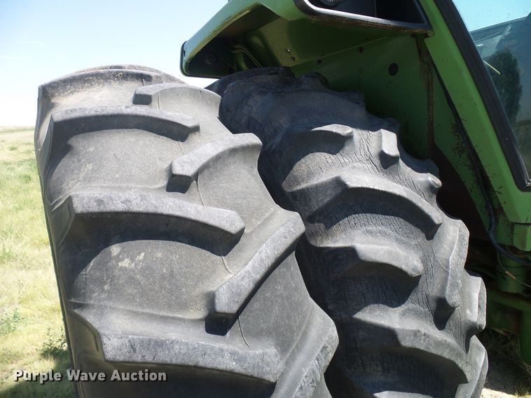 image for item DD6041 1973 John Deere 4430 tractor