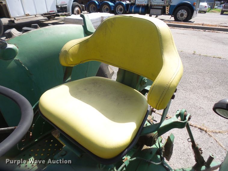 image for item DD6300 1972 John Deere 2030 tractor