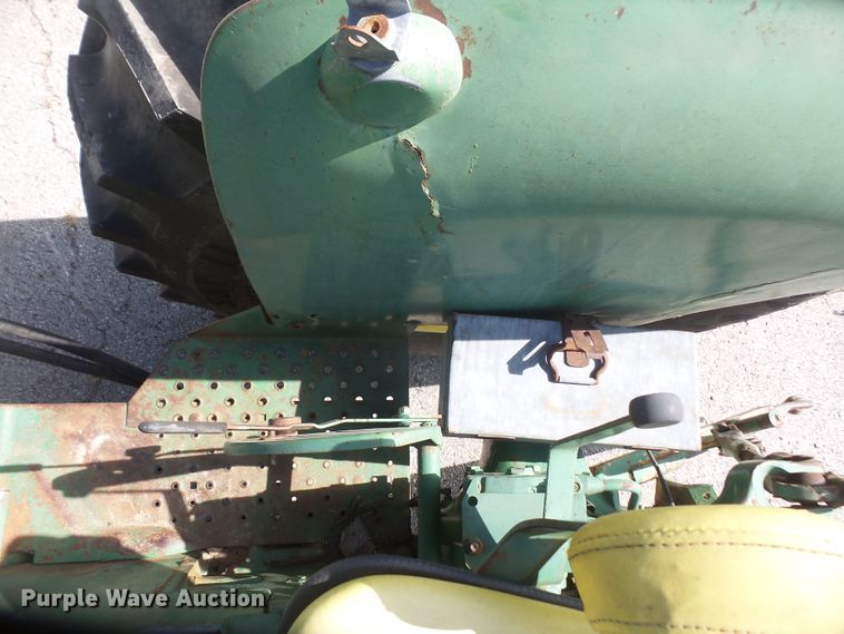 image for item DD6300 1972 John Deere 2030 tractor