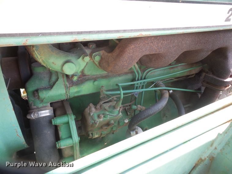 image for item DD6300 1972 John Deere 2030 tractor