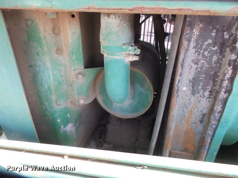 image for item DD6300 1972 John Deere 2030 tractor