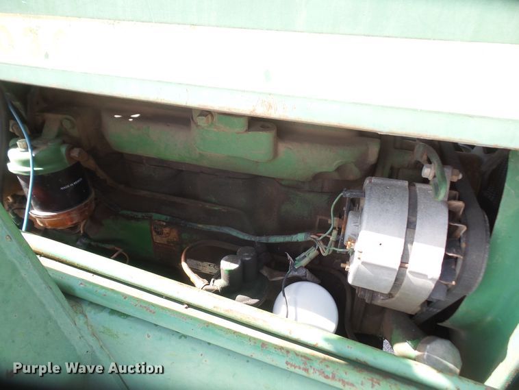 image for item DD6300 1972 John Deere 2030 tractor