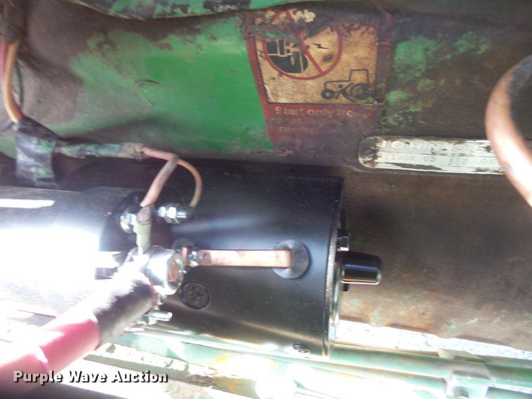 image for item DD6300 1972 John Deere 2030 tractor