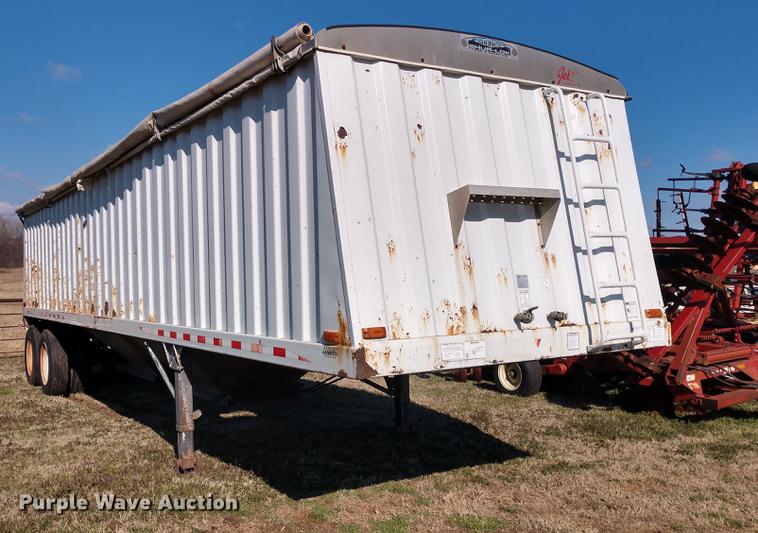 image for item DD6951 2001 Jet double hopper bottom grain trailer
