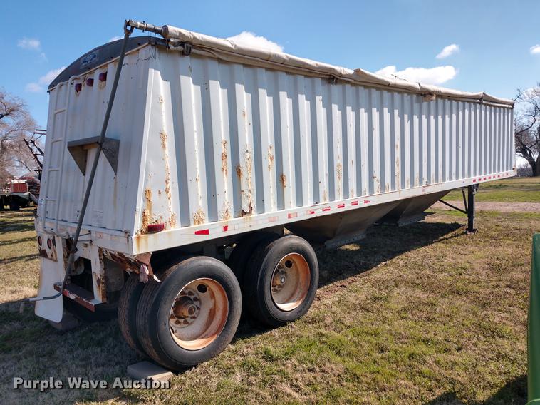 image for item DD6951 2001 Jet double hopper bottom grain trailer