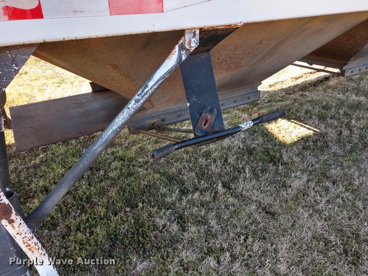 image for item DD6951 2001 Jet double hopper bottom grain trailer