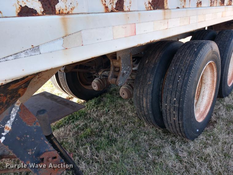 image for item DD6951 2001 Jet double hopper bottom grain trailer