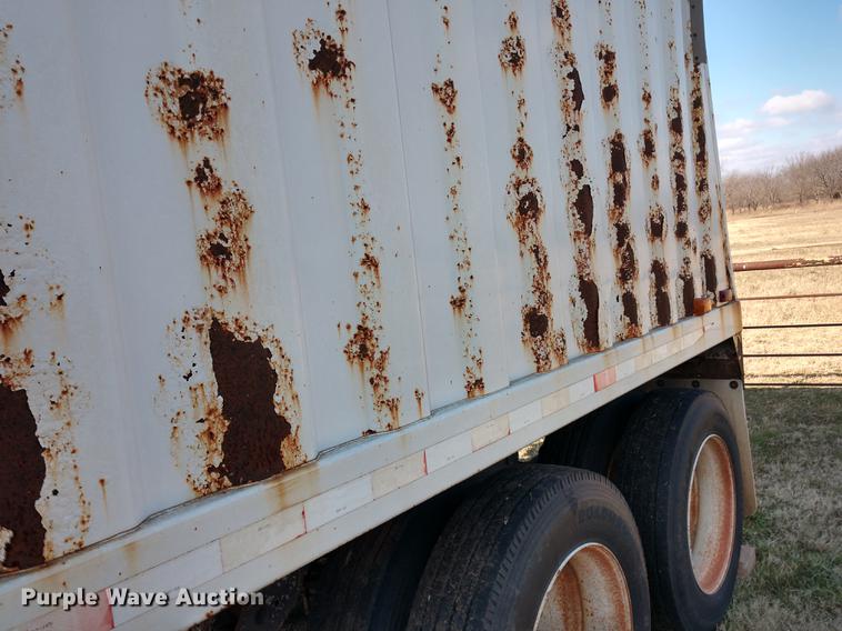image for item DD6951 2001 Jet double hopper bottom grain trailer