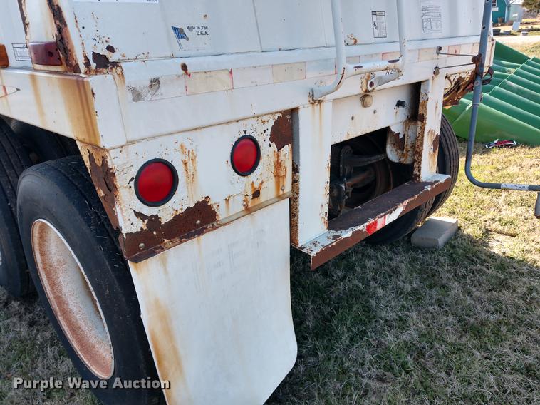 image for item DD6951 2001 Jet double hopper bottom grain trailer