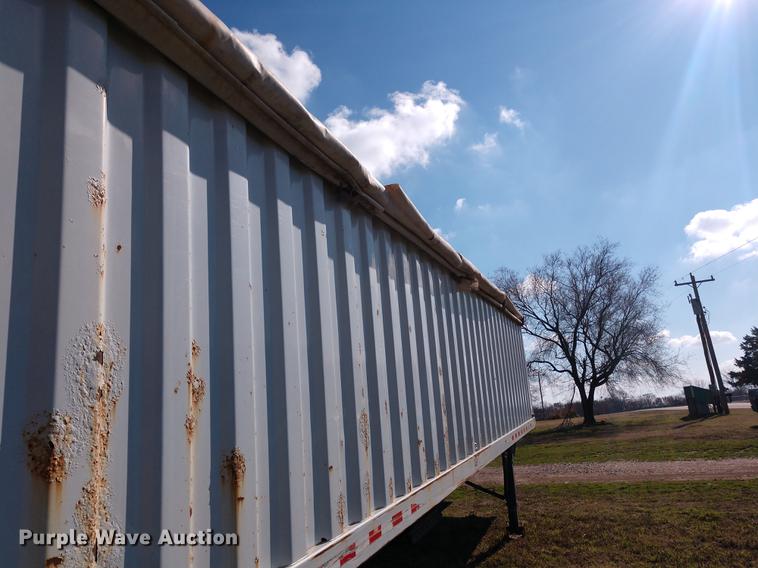 image for item DD6951 2001 Jet double hopper bottom grain trailer