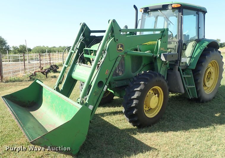 image for item DE5485 2005 John Deere 6615 MFWD tractor