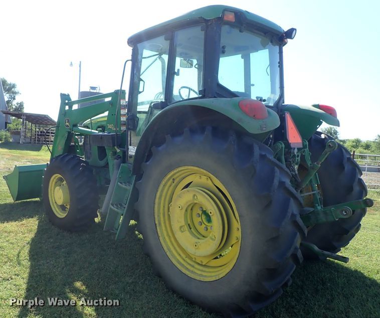 image for item DE5485 2005 John Deere 6615 MFWD tractor