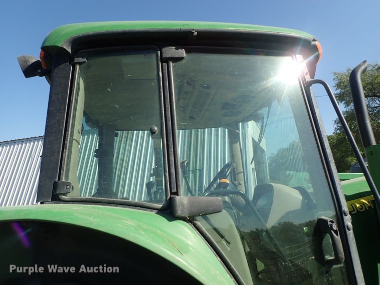 image for item DE5485 2005 John Deere 6615 MFWD tractor