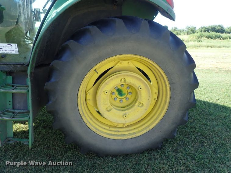 image for item DE5485 2005 John Deere 6615 MFWD tractor
