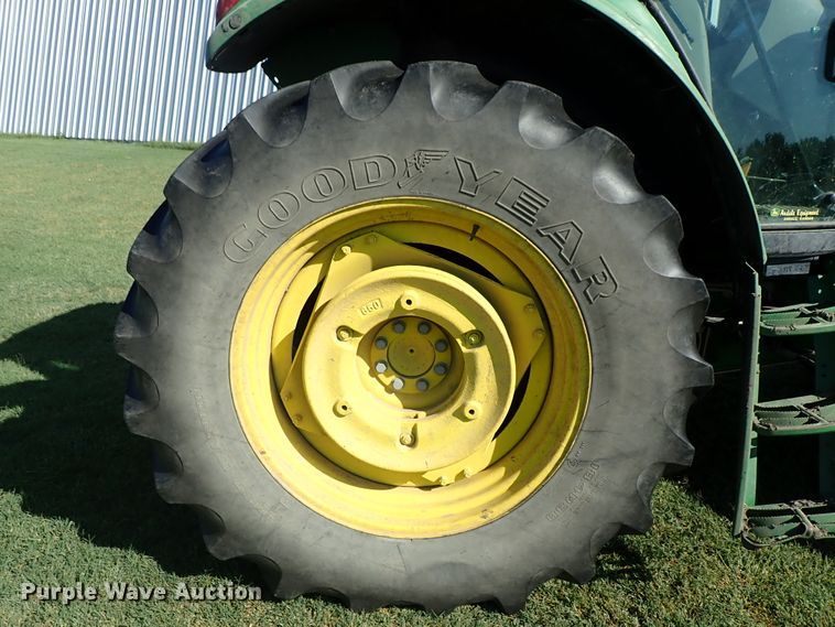 image for item DE5485 2005 John Deere 6615 MFWD tractor