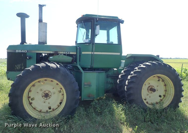 image for item DE5490 1981 John Deere 8640 4WD tractor