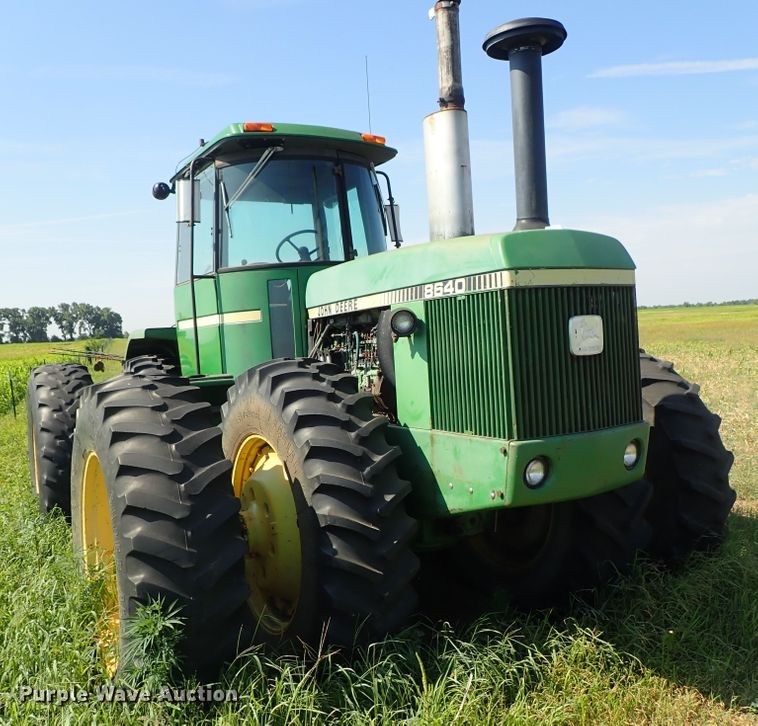 image for item DE5490 1981 John Deere 8640 4WD tractor