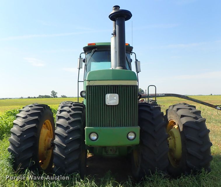 image for item DE5490 1981 John Deere 8640 4WD tractor