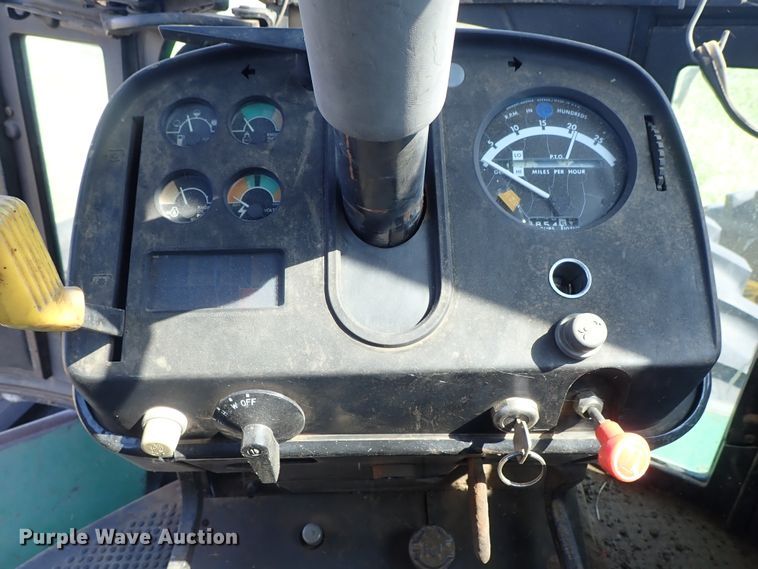 image for item DE5490 1981 John Deere 8640 4WD tractor