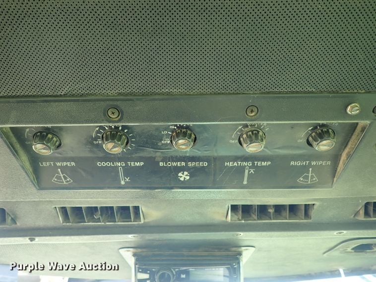 image for item DE5490 1981 John Deere 8640 4WD tractor