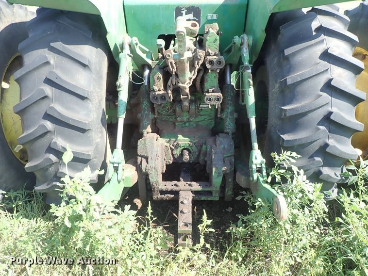 image for item DE5490 1981 John Deere 8640 4WD tractor