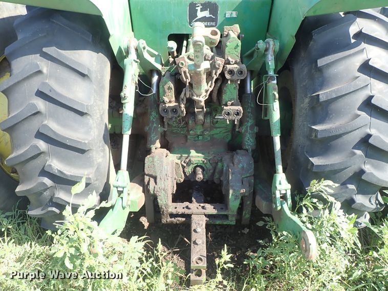image for item DE5490 1981 John Deere 8640 4WD tractor