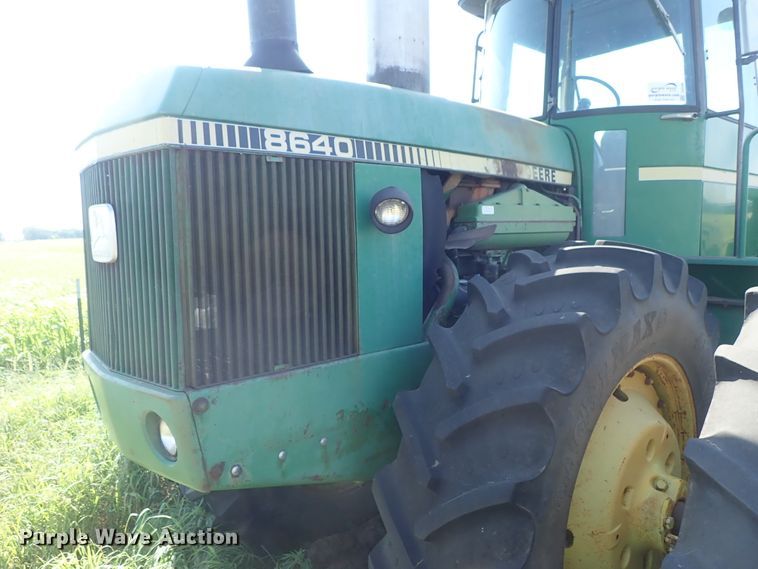 image for item DE5490 1981 John Deere 8640 4WD tractor