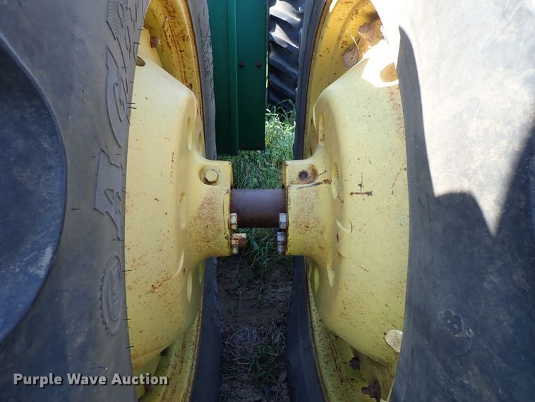 image for item DE5490 1981 John Deere 8640 4WD tractor