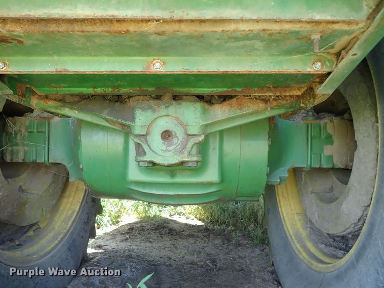 image for item DE5490 1981 John Deere 8640 4WD tractor