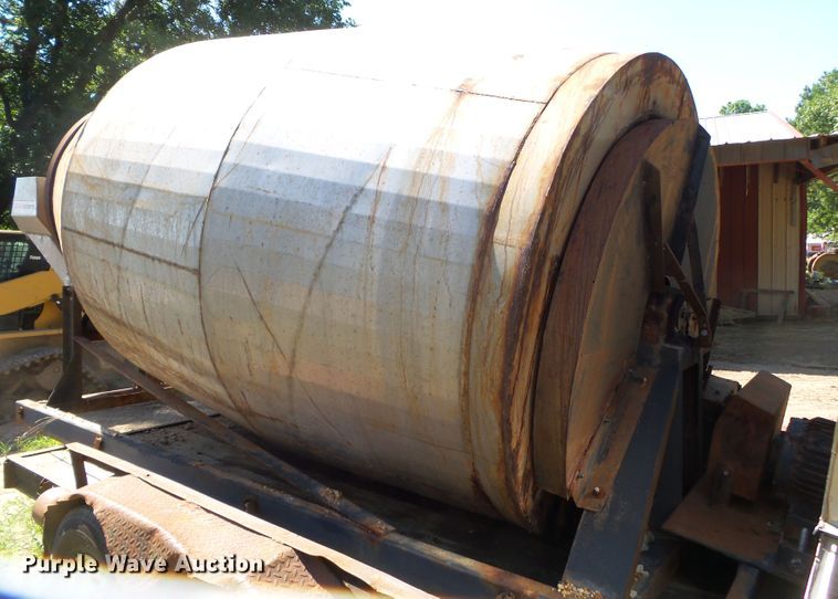 image for item DE7921 Adams fertilizer blender