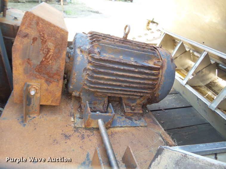 image for item DE7921 Adams fertilizer blender