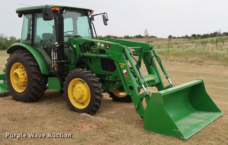 image for item DG4094 2017 John Deere 5075E MFWD tractor