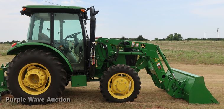 image for item DG4094 2017 John Deere 5075E MFWD tractor