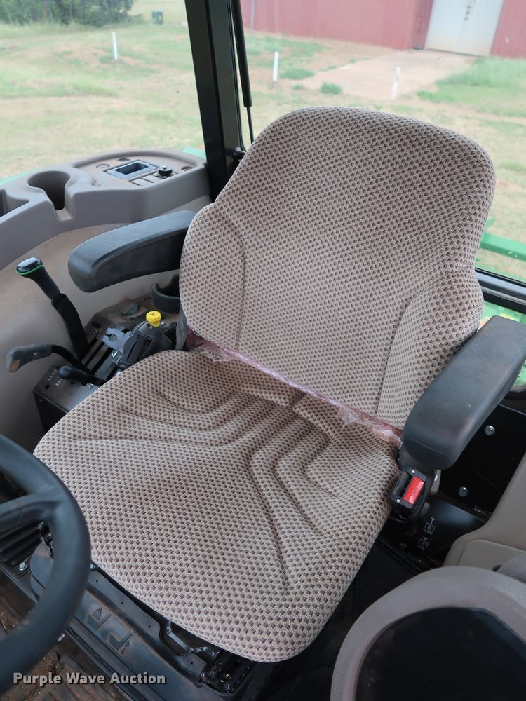 image for item DG4094 2017 John Deere 5075E MFWD tractor