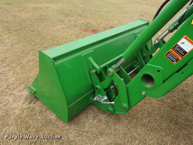 image for item DG4094 2017 John Deere 5075E MFWD tractor