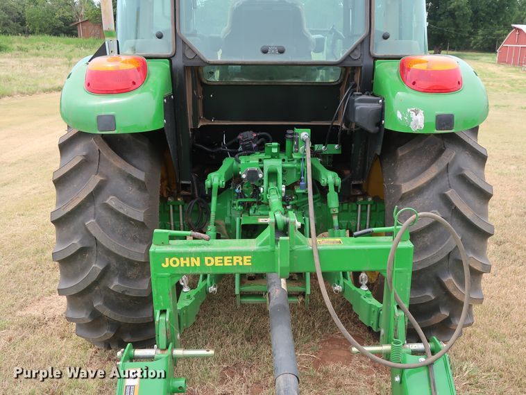 image for item DG4094 2017 John Deere 5075E MFWD tractor