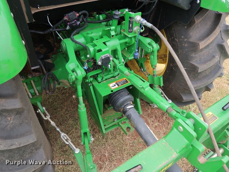 image for item DG4094 2017 John Deere 5075E MFWD tractor