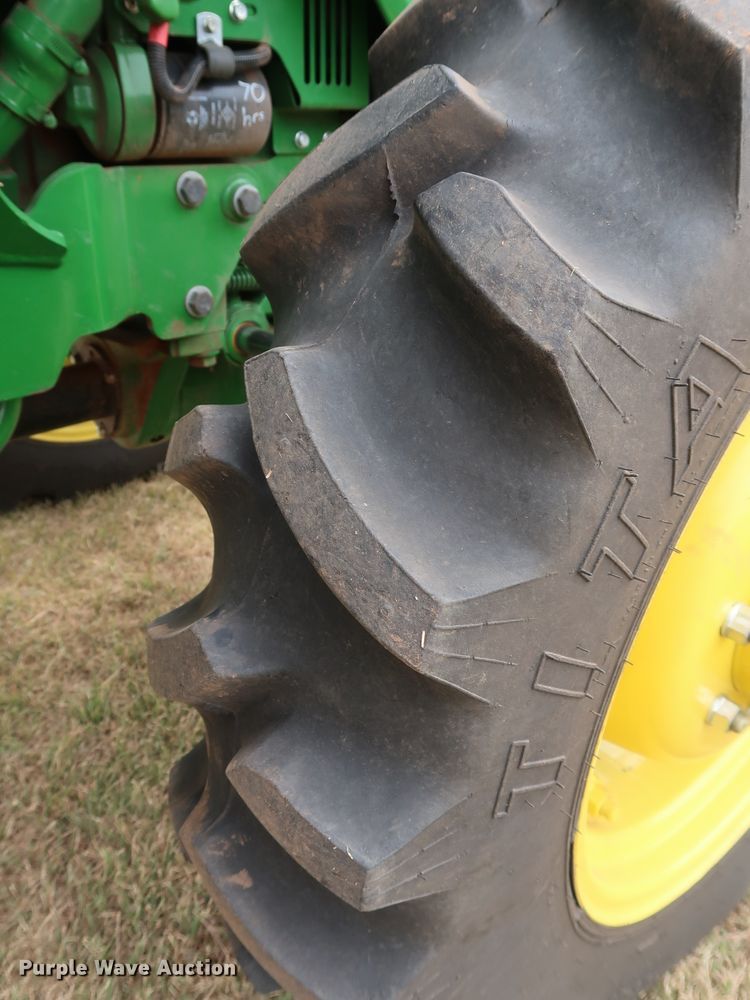 image for item DG4094 2017 John Deere 5075E MFWD tractor