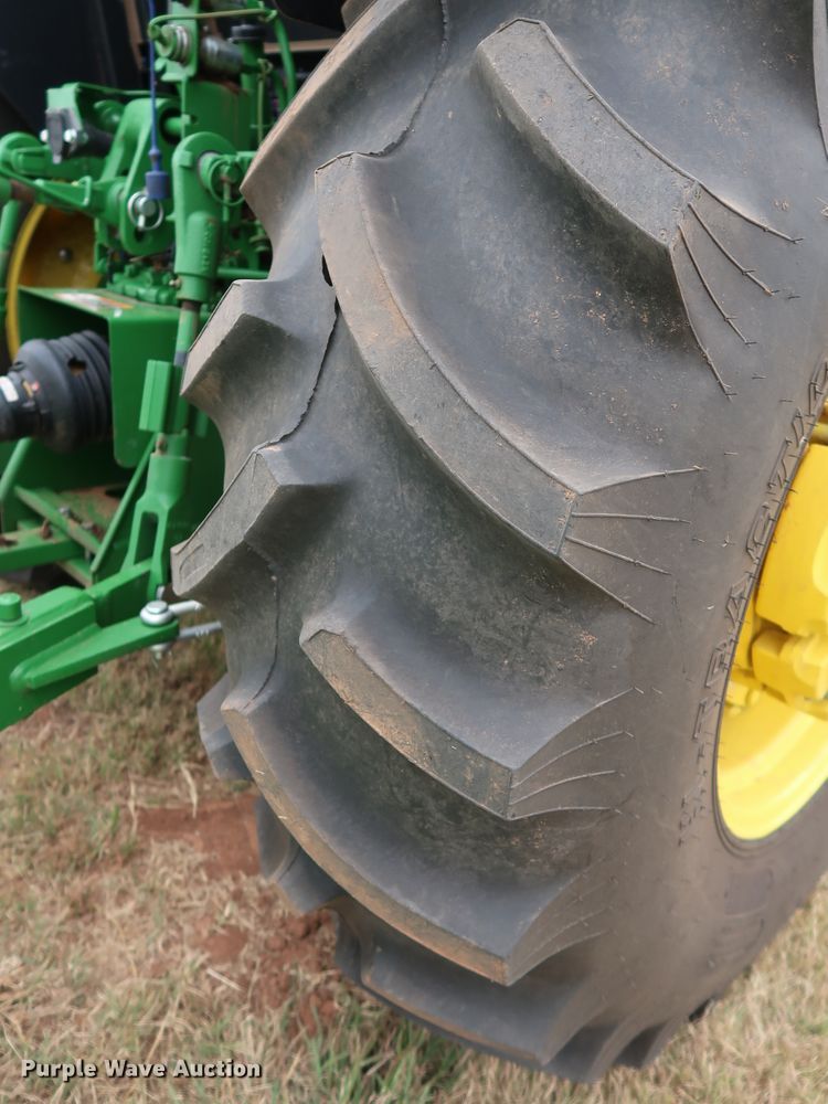 image for item DG4094 2017 John Deere 5075E MFWD tractor