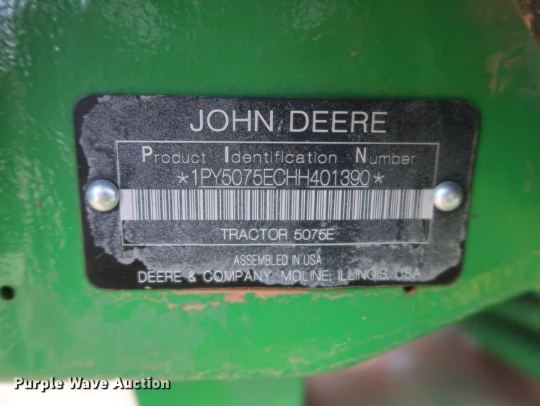 image for item DG4094 2017 John Deere 5075E MFWD tractor