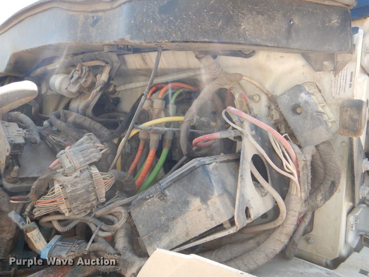 image for item DG4789 2007 International 4200 flatbed truck