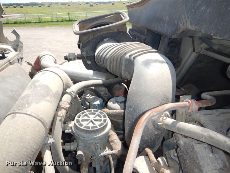 image for item DG4789 2007 International 4200 flatbed truck