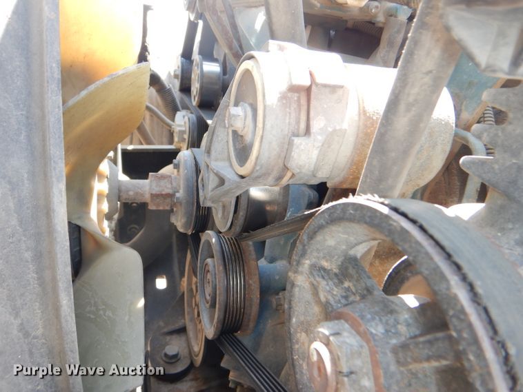 image for item DG4789 2007 International 4200 flatbed truck