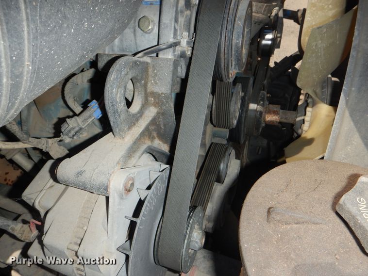 image for item DG4789 2007 International 4200 flatbed truck