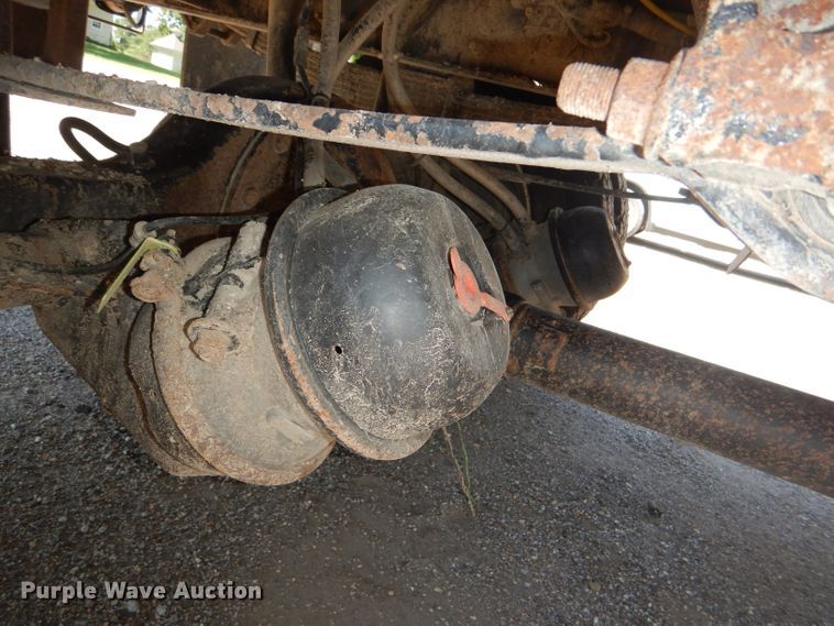 image for item DG4789 2007 International 4200 flatbed truck