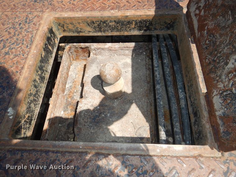 image for item DG4789 2007 International 4200 flatbed truck