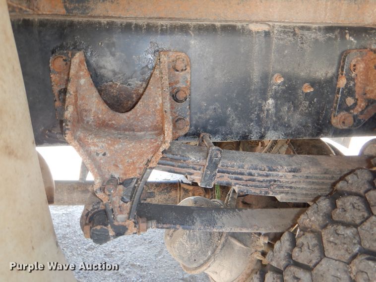 image for item DG4789 2007 International 4200 flatbed truck