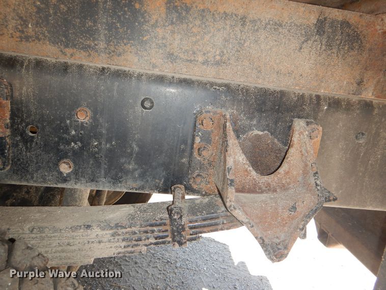 image for item DG4789 2007 International 4200 flatbed truck